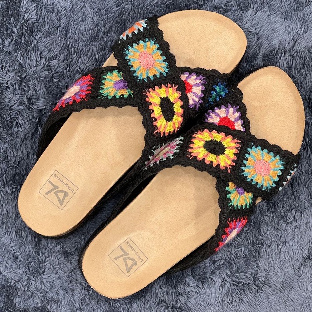 Cute! Dirty Laundry Multicolor Crochet Sandals Size 9.5